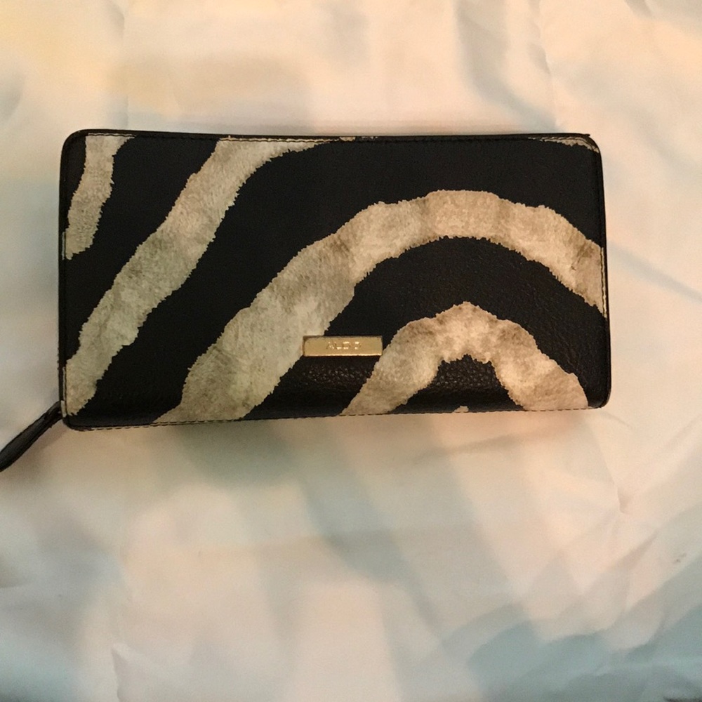 Wallet - Picture 2 of 4